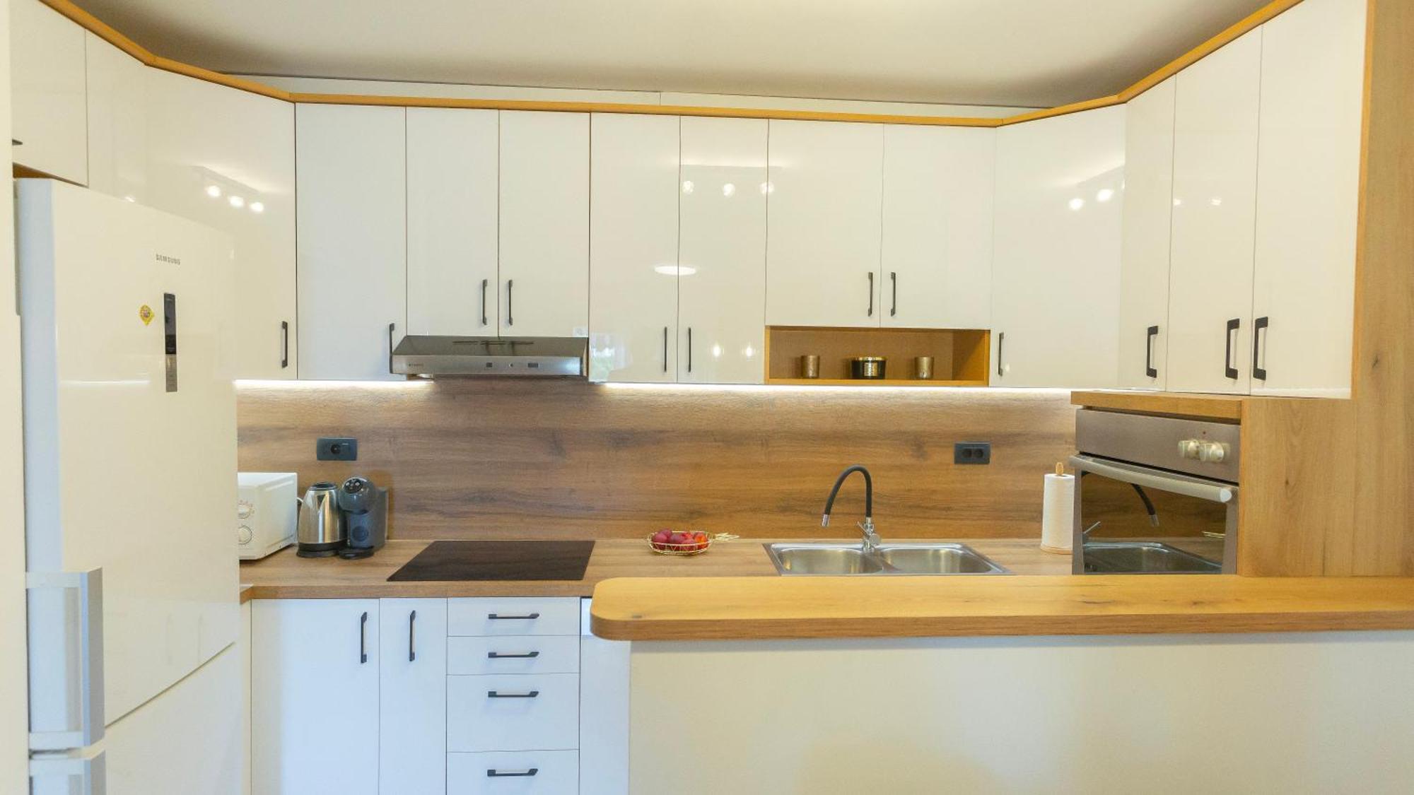 New Delux Green Garden Apartment With Hotube **** สปลิท ภายนอก รูปภาพ
